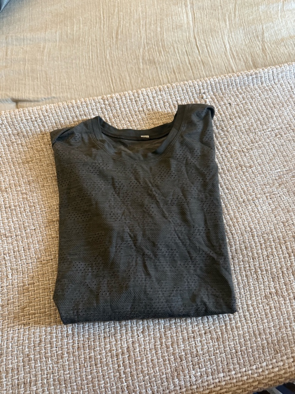 Lululemon Lightweight Long Sleeve Knit Top - Charcoal - Picture 4 of 4